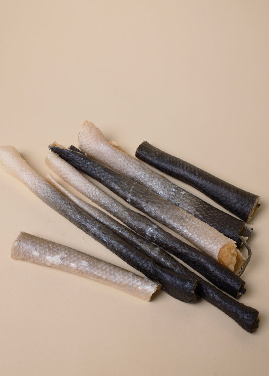 Freeze-dried Salmon Skin Roll 凍乾三文魚皮卷